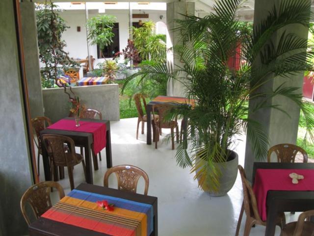 Sunil Garden Guesthouse ウナワトゥナ エクステリア 写真
