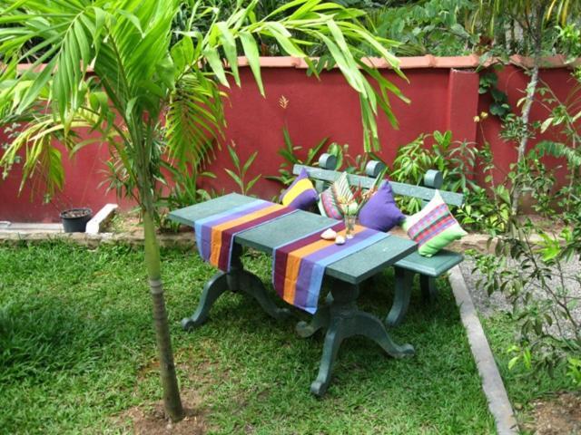 Sunil Garden Guesthouse ウナワトゥナ エクステリア 写真